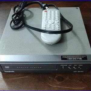 DVD/CD player with remote in excellent condition